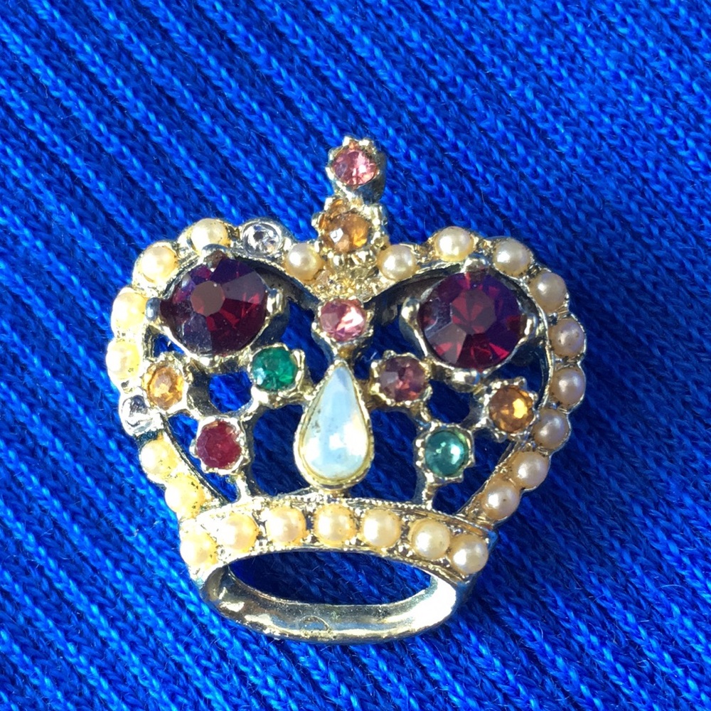 Ladies Bejeweled Crown Brooch